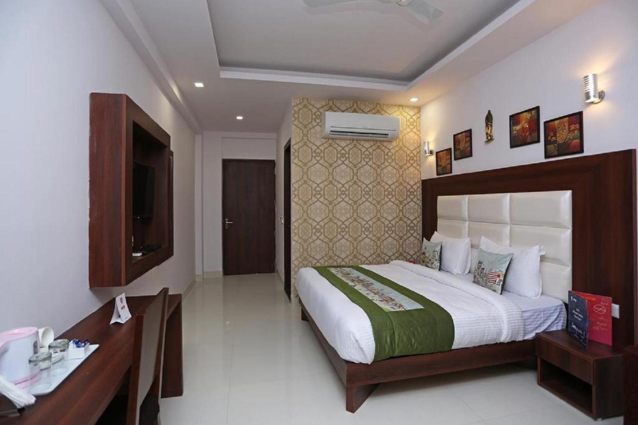 ניו דלהי Hotel The Westend Green מראה חיצוני תמונה